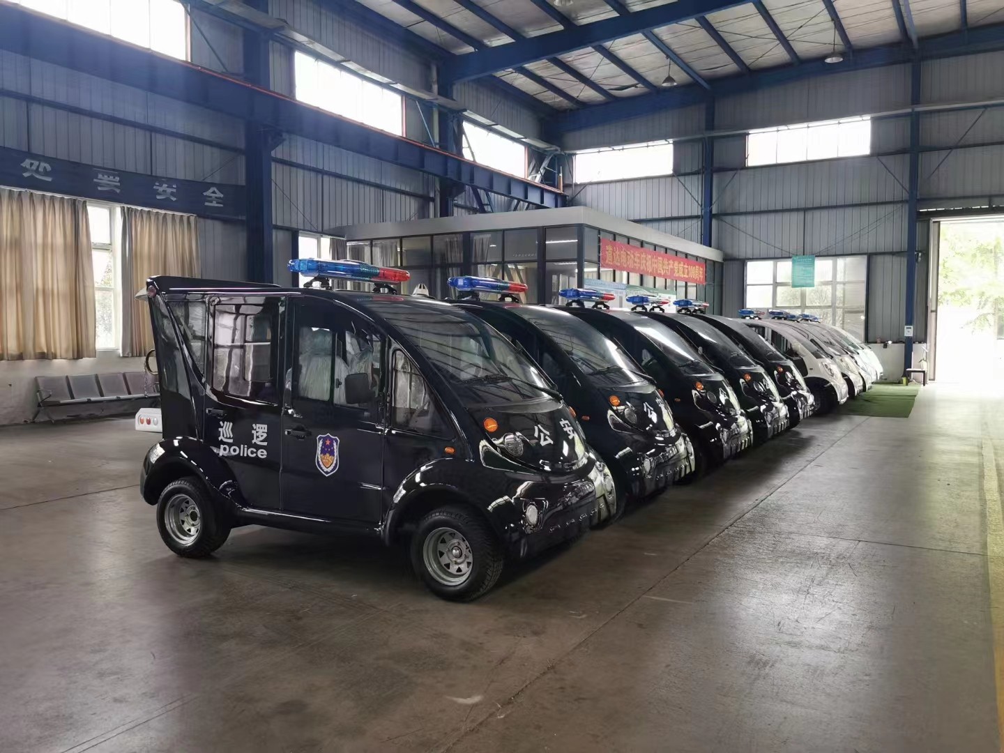 專業(yè)電動巡邏車<div   id=